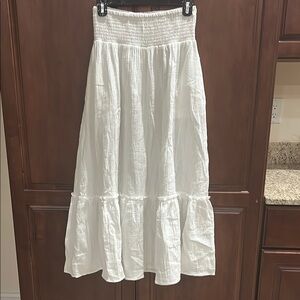 Elegant White Linen Maxi Skirt with Pockets
